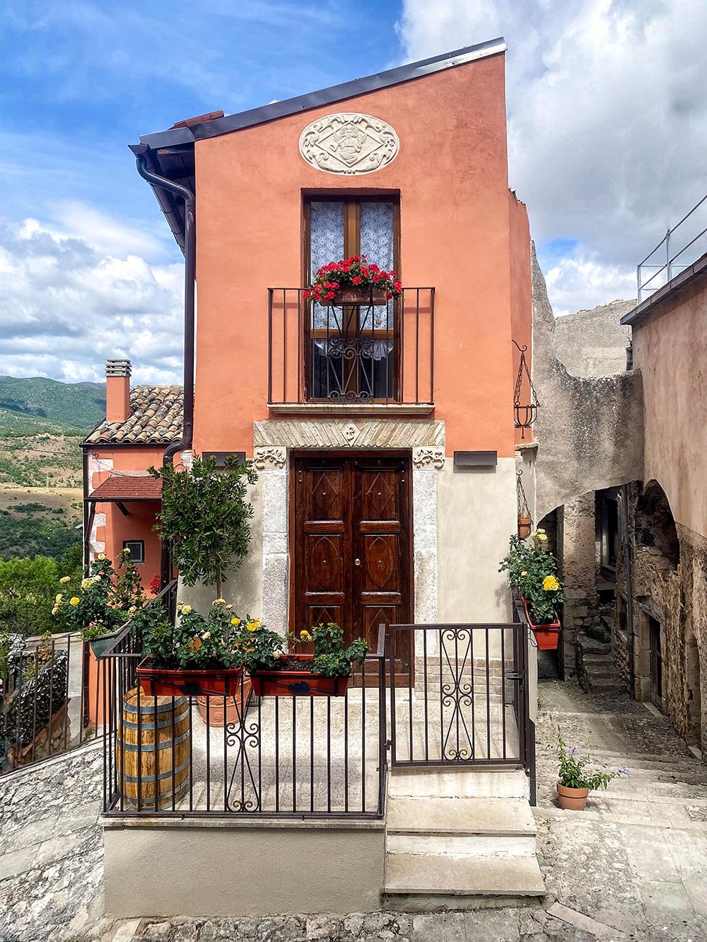 The pink house in Via Piedi la Terra, home of the restaurant